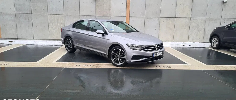 Volkswagen Passat cena 77960 przebieg: 98000, rok produkcji 2020 z Wrocław małe 46